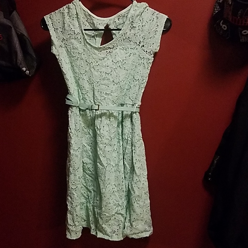 Lace capped sleeve dress